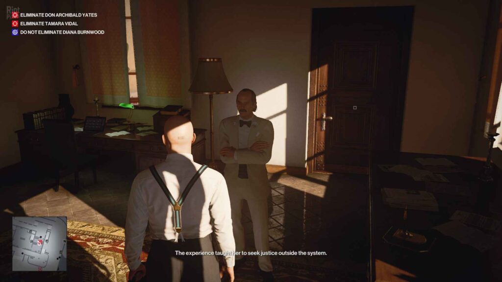 Stealth assassination in Hitman 3 PC